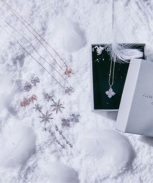 JILL by JILL STUART（ジルバイジルスチュアート）の「◇Cubic 大粒クローバーピアス（ピアス（両耳用）・レディース・シルバー・FREE）」の3枚目の写真