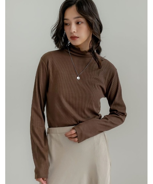 Re:EDIT（リエディ）の「[2025 WINTER COLLECTION][汗じみ防止][UVカット]リブカットソーハイネックトップス（Tシャツ/カットソー・レディース・ブラック/チャコールグレー/ホワイト/ブラウン・MEDIUM/LARGE）」の15枚目の写真
