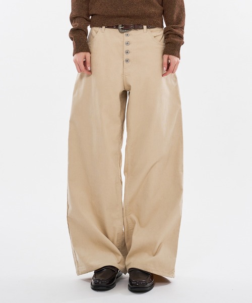WISH FOR EVER(ウィッシュフォーエバー)の「BUTTON CORDUROY CURVE WIDE PANTS / ボタンコーデュロイカーブワイドパンツ(その他パンツ・メンズ・ブラウン/アイボリー/ブラック・SMALL/LARGE/MEDIUM)」の2枚目の写真