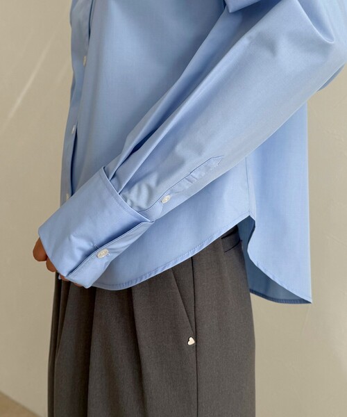 fredy emue（フレディエミュ）の「コンパクトシャツ（シャツ/ブラウス・レディース・サックスブルー/オフホワイト/ベージュ・38）」の18枚目の写真