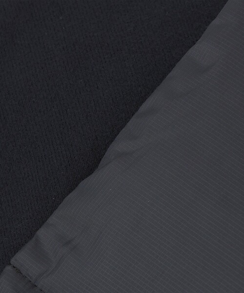 THE NORTH FACE（ザノースフェイス）の「THE NORTH FACE: ヌプシ マフラー（マフラー・メンズ・ブラック/オリーブ/グレー・ONE SIZE）」の7枚目の写真