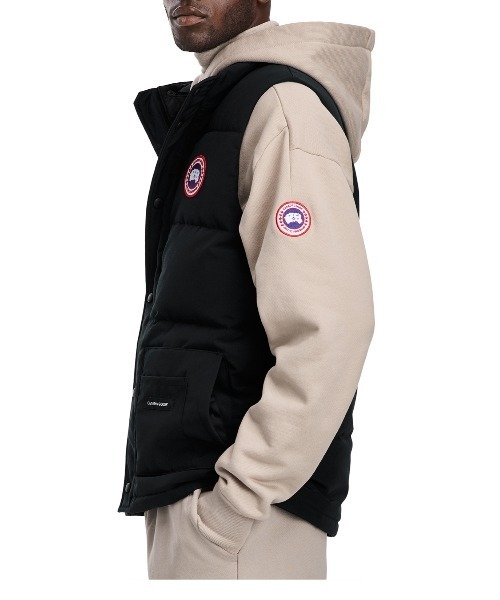 CANADA GOOSE（カナダグース）の「FREESTYLE CREW VEST（ベスト・メンズ・ブラック・LARGE）」の3枚目の写真