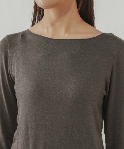 GLOBAL WORK(グローバルワーク)の「Fffit エフィット/温度調節ストレッチボートネックTシャツ長袖/612404(Tシャツ/カットソー・レディース・ブラック/ホワイト/ブラウン系その他6・LARGE/X-LARGE/SMALL/MEDIUM)」の20枚目の写真