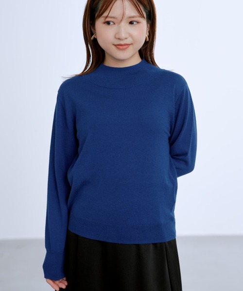 COHINA(コヒナ)の「シルクウールハイネックニット 【低身長・小柄女性】(ニット/セーター・レディース・ブラック/レッド/ホワイト/ブルー/グレー・ONE SIZE)」の4枚目の写真