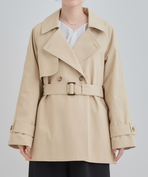 SHOO・LA・RUE（シューラルー）の「【S-LL/撥水】通勤やお出かけにも活躍 ミドルトレンチコート（トレンチコート・レディース・ライトグレー/ネイビー/ベージュ・02/03/01/04）」の18枚目の写真