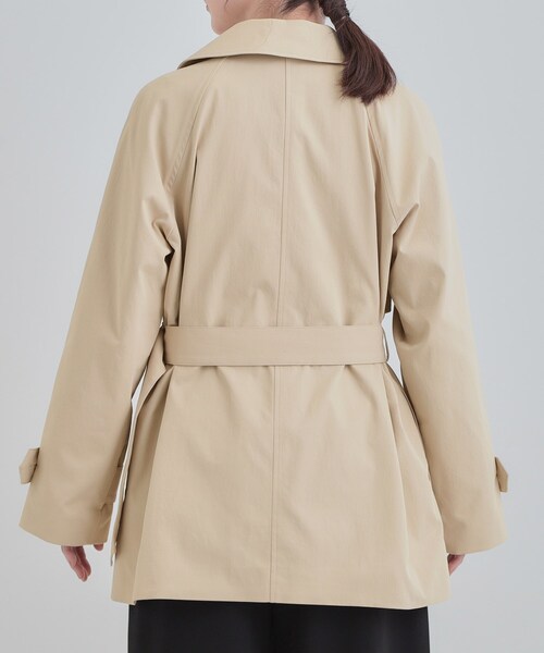 SHOO・LA・RUE（シューラルー）の「【S-LL/撥水】通勤やお出かけにも活躍 ミドルトレンチコート（トレンチコート・レディース・ライトグレー/ネイビー/ベージュ・02/03/01/04）」の20枚目の写真