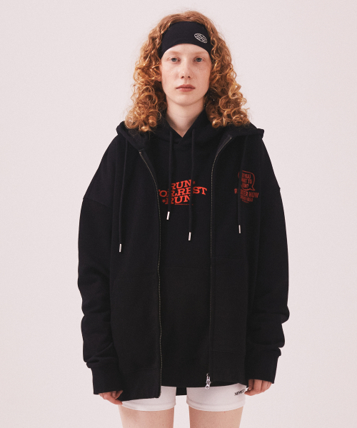 MENASOO(ミナス)の「Menasoo Cartoon Graffiti Two Way Hoodie Zip Up_Black(パーカー・レディース・ブラック・MEDIUM/LARGE)」の2枚目の写真