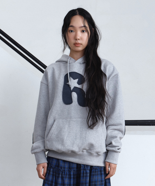 PARAKEET(パラキート)の「アプリケニパッチフードパーカー(メランジグレー)(パーカー・レディース・グレー・MEDIUM/LARGE)」の1枚目の写真