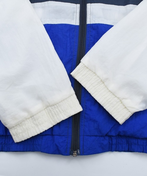 pierre cardin(ピエールカルダン)の「【USED】90’s Pierre Cardin ナイロン トラックジャケット(ナイロンジャケット・メンズ・ブルー・LARGE)」の2枚目の写真