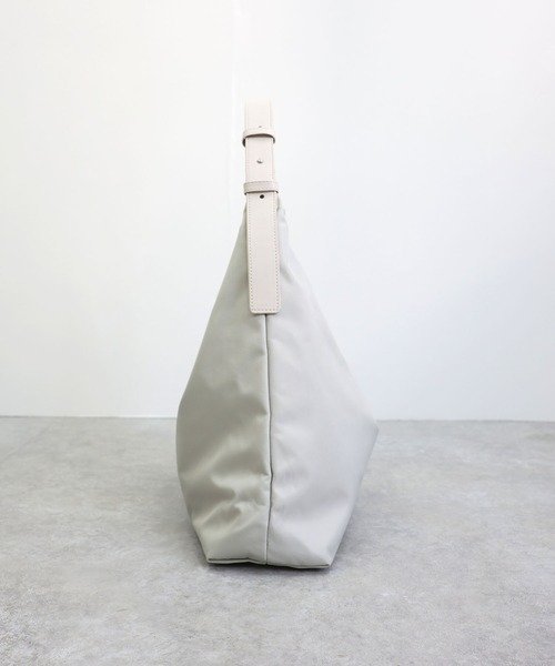 T・S・L（ティーエスエル）の「軽量ワンショルダーバッグ（ショルダーバッグ・レディース・ベージュ/ブラック/グレー・FREE）」の14枚目の写真