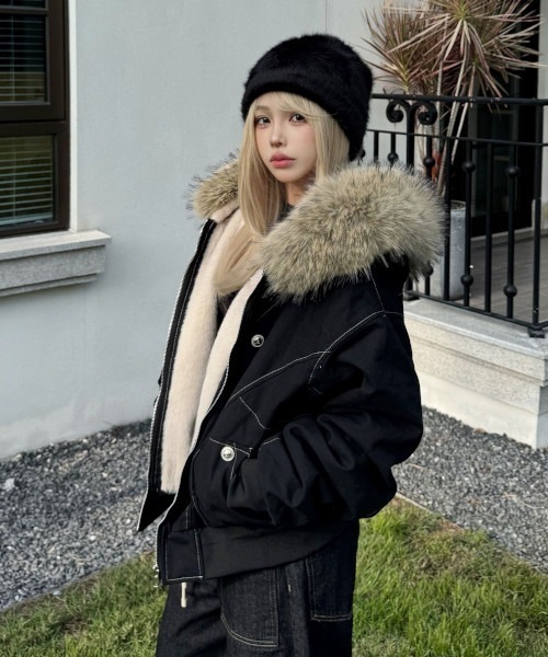 MASHIRO（マシロ）の「エコファーフード付きMA-1ジャケット(MA/EK130)（ブルゾン・レディース・チャコール/ブラック・M/L）」の4枚目の写真