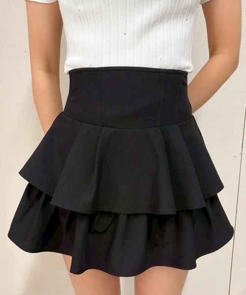 LIPSERVICE（リップサービス）の「インナーショーパン付フリルティアードスカート（スカート・レディース・ブラック/アイボリー・S/M）」の5枚目の写真