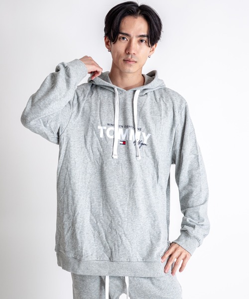 TOMMY HILFIGER(トミーヒルフィガー)の「【TOMMY HILFIGER】パーカー プルオーバー 薄手裏起毛 部屋着 ルームウエア(パーカー・メンズ・グレー/ネイビー・M/L/XL)」の2枚目の写真