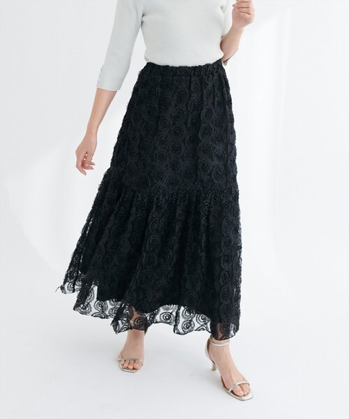 natural couture(ナチュラルクチュール)の「フラワーチュールボリュームスカート(スカート・レディース・ブラック/オフホワイト・FREE)」の1枚目の写真