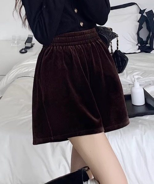 Vipoa(ヴィポア)の「ベルベットショートパンツ(その他パンツ・レディース・ブラウン/ブラック・FREE)」の2枚目の写真