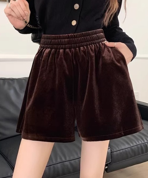 Vipoa(ヴィポア)の「ベルベットショートパンツ(その他パンツ・レディース・ブラウン/ブラック・FREE)」の14枚目の写真