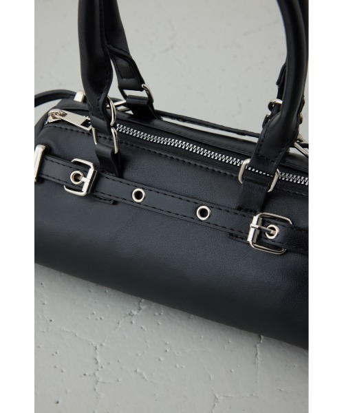 AZUL by moussy(アズールバイマウジー)の「ベルトデザインレクタングルハンドバッグ(ショルダーバッグ・レディース・グレイッシュベージュ/ブラック・FREE)」の14枚目の写真