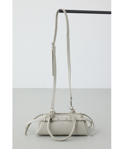 AZUL by moussy(アズールバイマウジー)の「ベルトデザインレクタングルハンドバッグ(ショルダーバッグ・レディース・グレイッシュベージュ/ブラック・FREE)」の20枚目の写真