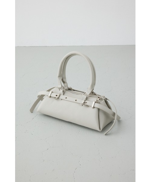 AZUL by moussy(アズールバイマウジー)の「ベルトデザインレクタングルハンドバッグ(ショルダーバッグ・レディース・グレイッシュベージュ/ブラック・FREE)」の22枚目の写真