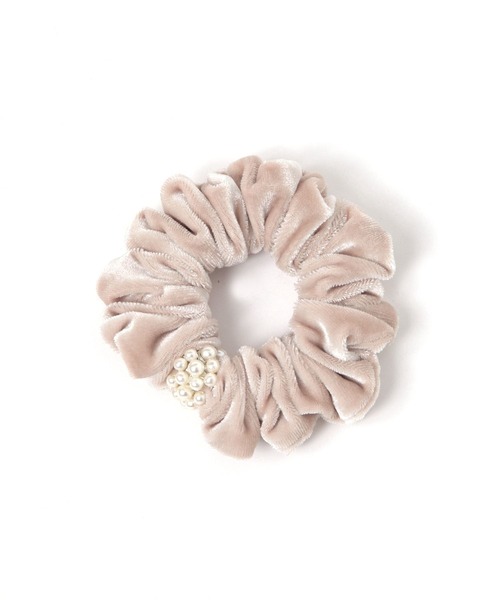 studio CLIP（スタディオクリップ）の「ベロアパール付きシュシュ（シュシュ・レディース・ブラック/ライトベージュ・FREE）」の9枚目の写真