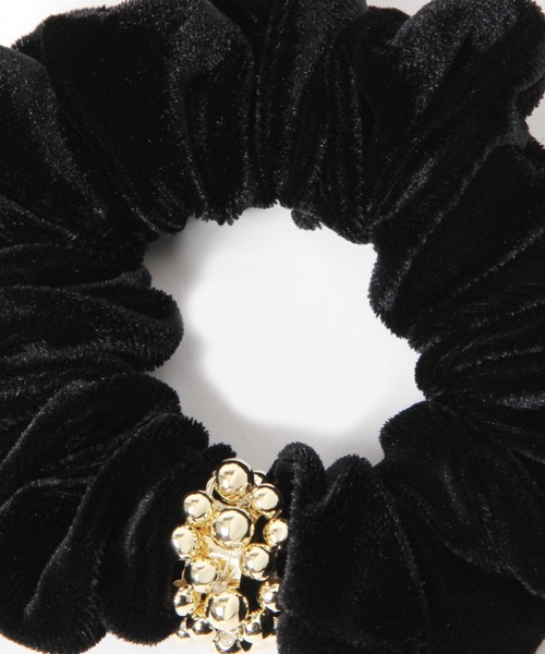 studio CLIP（スタディオクリップ）の「ベロアパール付きシュシュ（シュシュ・レディース・ブラック/ライトベージュ・FREE）」の10枚目の写真