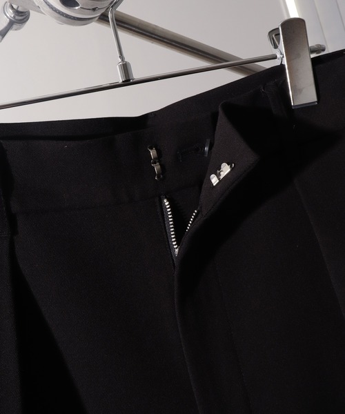 welise(ウェライズ)の「【welise-TSUKUROI-】WOOL MIX 540gTR Deep 1Tuck Wide Buggy Slacks/ワイドバギースラックス(スラックス・メンズ・オフホワイト/ブラック・S/M/L)」の16枚目の写真