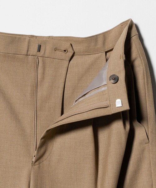BEAUTY&YOUTH UNITED ARROWS(ビューティーアンドユースユナイテッドアローズ)の「バックラップタックパンツ ウォッシャブル(その他パンツ・レディース・その他1/ベージュ/グレー系/ダークブラウン・S/M/XS)」の9枚目の写真