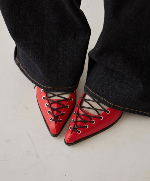 WHO'S WHO gallery(フーズフーギャラリー)の「レースアップアイレットミュール(パンプス・レディース・レッド/シルバー/ブラック・MEDIUM/LARGE/X-LARGE)」の6枚目の写真