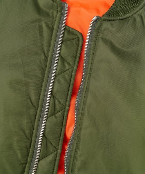 AOTT（アンアウトピット）の「ユニセックスオーバーサイズMA-1カーキ（VER - 2）（ブルゾン・レディース・カーキ・S/M/L）」の6枚目の写真