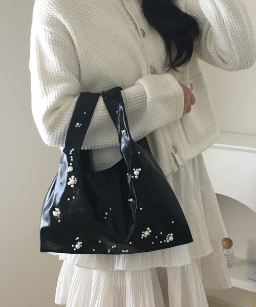 crossi(クロッシー)の「パールデザイン フェイクレザーハンドバッグ(ハンドバッグ・レディース・ブラック・F)」の5枚目の写真