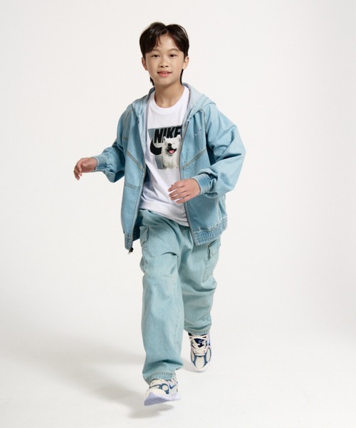 NIKE（ナイキ）の「《セットアップ対応商品》ナイキ スポーツウェア コレクション ジュニア フルジップ フーデッド デニム ジャケット / Nike Sportswear Collection Big Kids' Full-Zip Hooded Denim Jacket IF2306-436 Light Armory Blue（デニムジャケット・キッズ・ライトブルー・150/140/130/160）」の10枚目の写真