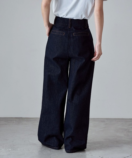 etoll.（エトル）の「ロウデニムウエストタックワイドパンツ（デニムパンツ・レディース・ブルー/ブラック・L/M/S）」の16枚目の写真