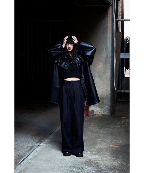 etoll.（エトル）の「ロウデニムウエストタックワイドパンツ（デニムパンツ・レディース・ブルー/ブラック・L/M/S）」の3枚目の写真