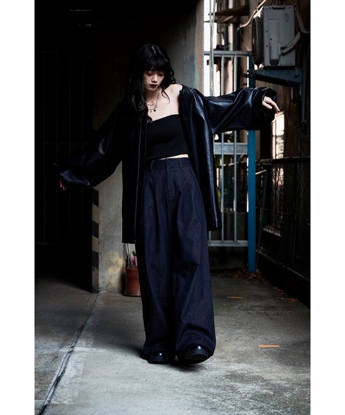 etoll.（エトル）の「ロウデニムウエストタックワイドパンツ（デニムパンツ・レディース・ブルー/ブラック・L/M/S）」の5枚目の写真