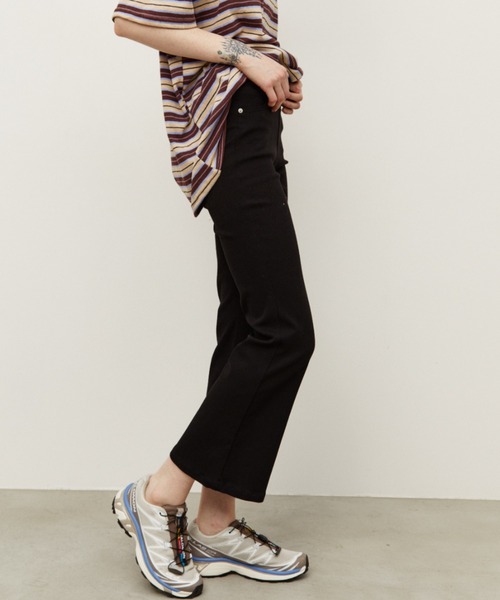 Auntie Rosa Holiday（アンティローザホリデー）の「ストレッチフレアイージーパンツ（その他パンツ・レディース・ブラック・SMALL/MEDIUM）」の5枚目の写真