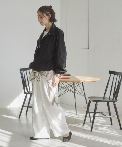 ANGIE（アンジー）の「スタンドカラーナイロンブルゾン（ブルゾン・レディース・アイボリー/ブラック/ベージュ・FREE）」の7枚目の写真