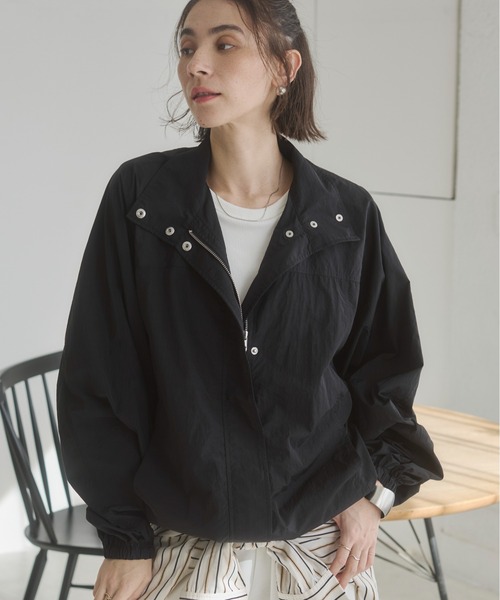 ANGIE（アンジー）の「スタンドカラーナイロンブルゾン（ブルゾン・レディース・アイボリー/ブラック/ベージュ・FREE）」の19枚目の写真