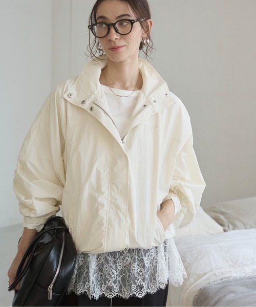 ANGIE（アンジー）の「スタンドカラーナイロンブルゾン（ブルゾン・レディース・アイボリー/ブラック/ベージュ・FREE）」の18枚目の写真