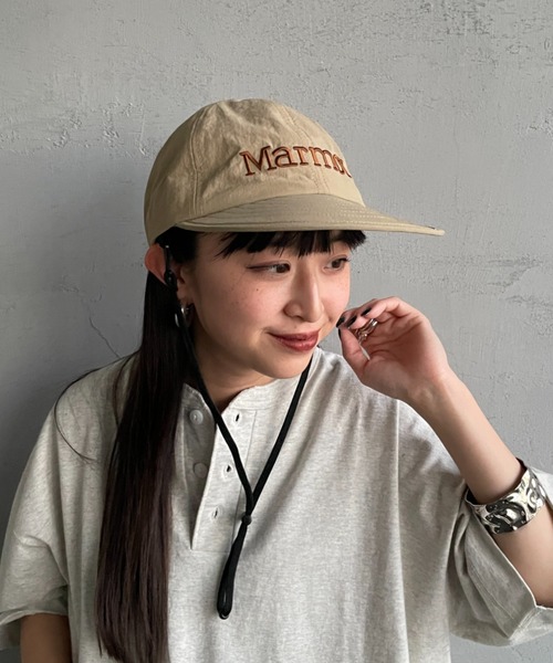 MARMOT（マーモット）の「[Marmot/マーモット] 別注 ブランドロゴ ロングビルキャップ【追加】（キャップ・レディース・ベージュ/チャコールグレー/ブラック・F）」の18枚目の写真