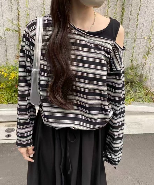 mebole（メボレ）の「ワンショルダーボーダートップス（Tシャツ/カットソー・レディース・ネイビー/ブラック・FREE）」の4枚目の写真