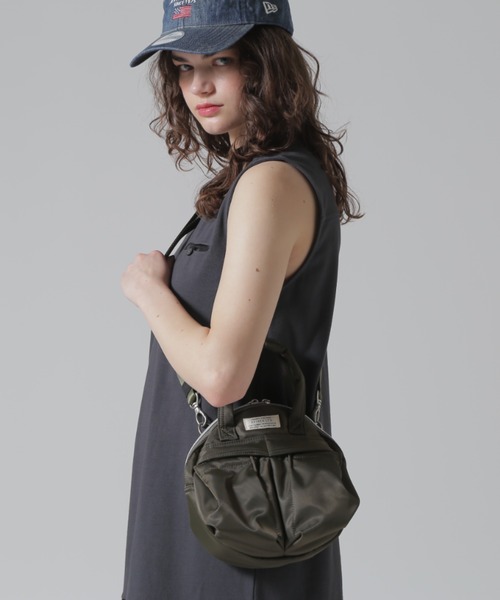 AVIREX（アヴィレックス）の「《直営店限定》CIRCLE NYLON BAG（ショルダーバッグ・レディース・オリーブ/ブラック/ブルー/ライトピンク・F）」の10枚目の写真