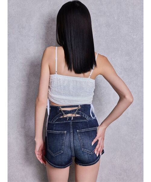 GYDA（ジェイダ）の「ハイウエストボタンBACKカーブクロスGYDA chainデニムショートパンツ（デニムパンツ・レディース・インディゴブルー/ライトブルー・MEDIUM/SMALL/X-SMALL）」の7枚目の写真