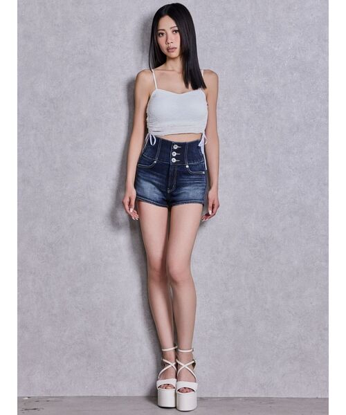 GYDA（ジェイダ）の「ハイウエストボタンBACKカーブクロスGYDA chainデニムショートパンツ（デニムパンツ・レディース・インディゴブルー/ライトブルー・MEDIUM/SMALL/X-SMALL）」の8枚目の写真