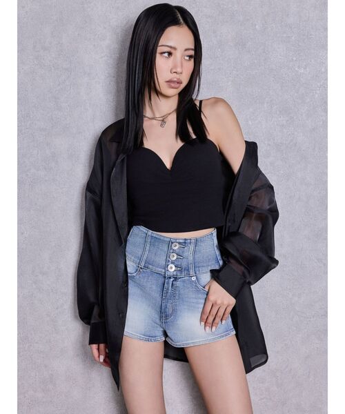 GYDA（ジェイダ）の「ハイウエストボタンBACKカーブクロスGYDA chainデニムショートパンツ（デニムパンツ・レディース・インディゴブルー/ライトブルー・MEDIUM/SMALL/X-SMALL）」の14枚目の写真