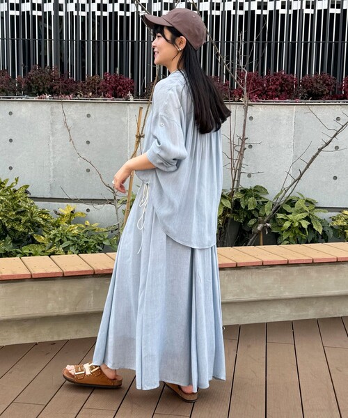 MICO COULIER（ミコクリエ）の「シアーデニムバンドカラーシャツ（シャツ/ブラウス・レディース・ネイビー/サックスブルー・38）」の5枚目の写真