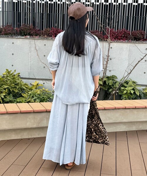 MICO COULIER（ミコクリエ）の「シアーデニムバンドカラーシャツ（シャツ/ブラウス・レディース・ネイビー/サックスブルー・38）」の7枚目の写真