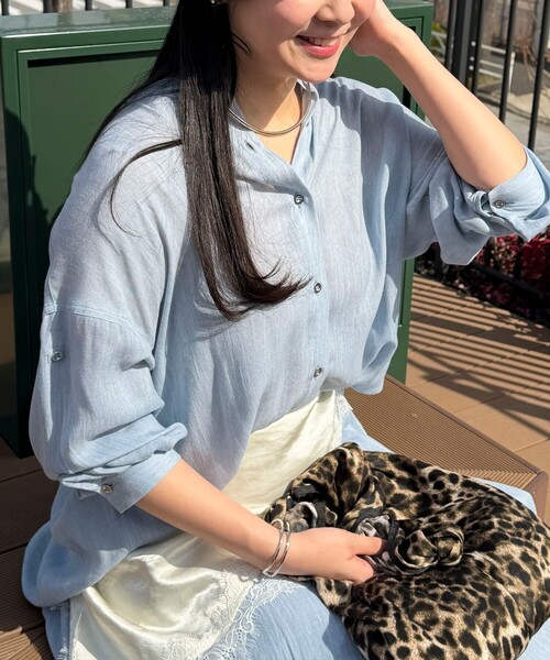 MICO COULIER（ミコクリエ）の「シアーデニムバンドカラーシャツ（シャツ/ブラウス・レディース・ネイビー/サックスブルー・38）」の12枚目の写真