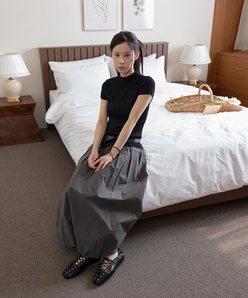 UNE MANSION(ユヌマンション)の「ハーフネックセンターラインバックシェルボタン半袖ニット(Tシャツ/カットソー・レディース・ブラウン/アイボリー/ブラック/グレー・FREE)」の14枚目の写真