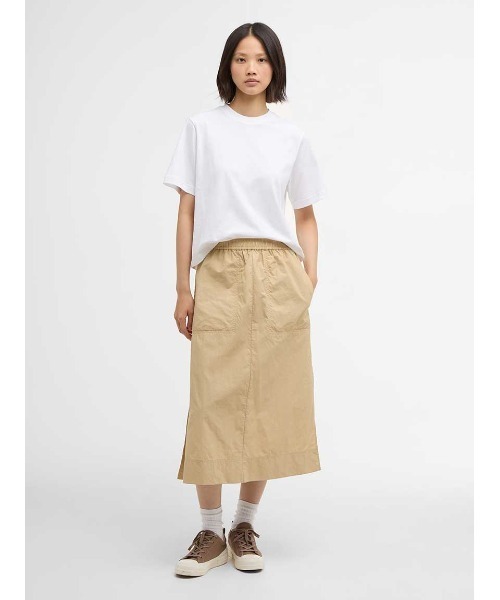 Barbour(バブアー)の「MarjorieショートレングスTシャツ(Tシャツ/カットソー・レディース・ブラック/ホワイト/グレー/カーキ/ピンク/ライトブルー・LARGE/SMALL/MEDIUM)」の17枚目の写真