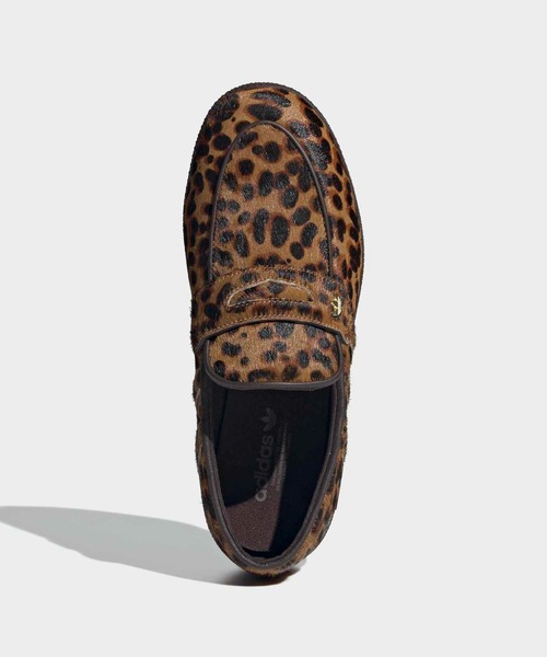 adidas(アディダス)の「ハンドボール スペツィアル ローファー / HANDBALL SPEZIAL LOAFER / アディダスオリジナルス adidas Originals ローファースニーカー(スニーカー・レディース・ベージュ・22.5cm/23.0cm/23.5cm/24.0cm/24.5cm/25.0cm/25.5cm/26.0cm/26.5cm/27.0cm/27.5cm/28.0cm/28.5cm/29.5cm/30.0cm/29.0cm/22.0cm)」の2枚目の写真